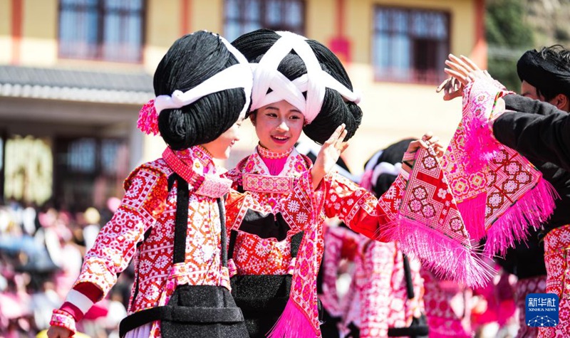 [포토] 구이저우 류즈, 전통 민속놀이 즐기는 먀오족