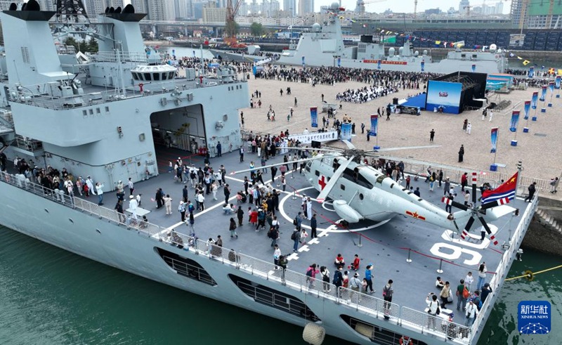 ‘해군 창설 기념일 함대 개방행사’ 칭다오서 개최
