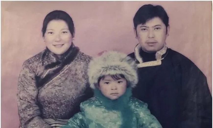거쌍바이전과 그녀의 부모님