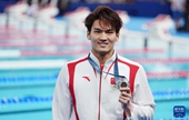 中 쉬자위, 수영 남자 100m 배영 銀메달 획득