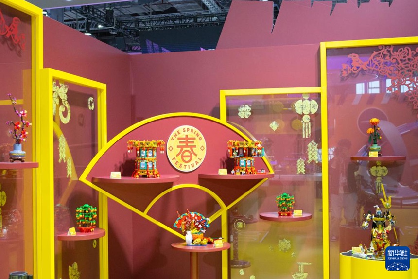 CIIE 소비품전시장 레고(LEGO) 전시부스에서 촬영한, 처음으로 런칭한 신제품들 [11월 6일 촬영/사진 출처: 신화사]