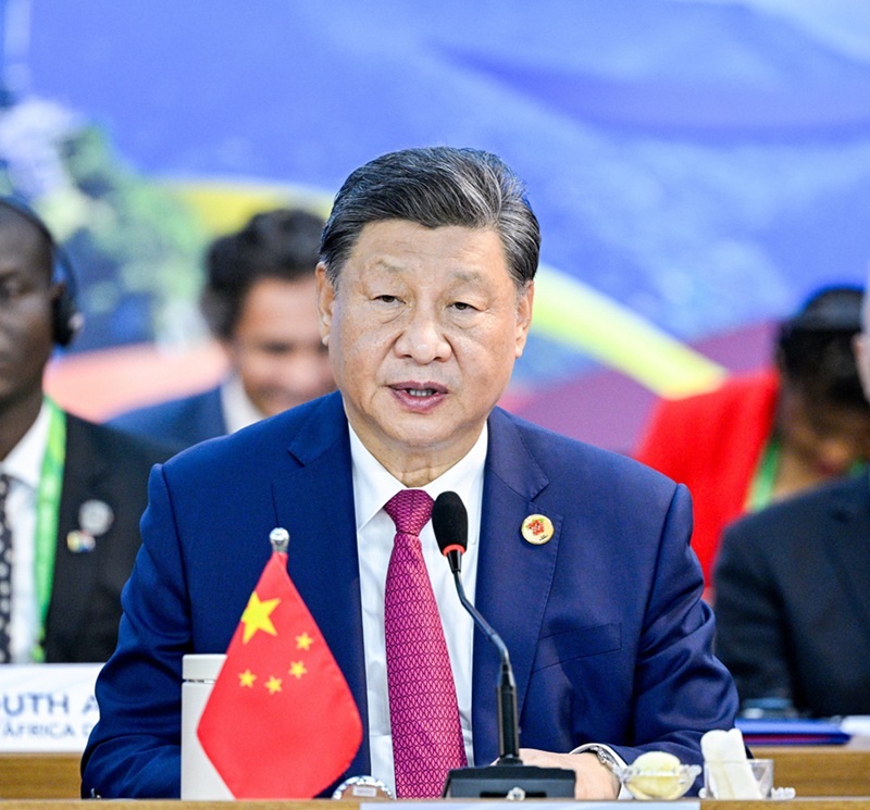 시진핑 주석이 G20 정상회의 제2세션 ‘글로벌 거버넌스 기구 개혁’을 의제로 한 토론에서 ‘함께 손잡고 공정하고 합리적인 글로벌 거버넌스 시스템 구축’을 주제로 연설하고 있다. 