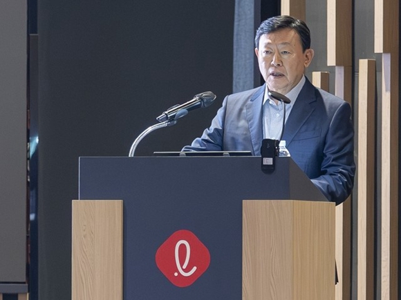 ‘비상 경영’에 돌입한 롯데…신동빈 회장, “시도조차 않는 건 실패”