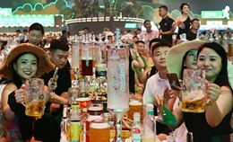 제35회 칭다오 국제맥주축제 개막…’칭다오, 세계와 건배’