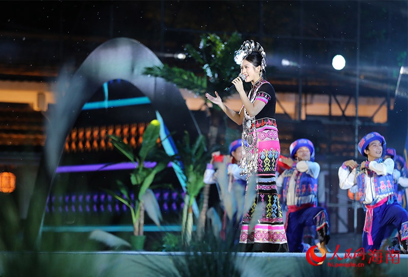 시수이제는 민족 단결과 진보를 촉진하고 충타이 문화 교류를 심화하는 중요한 플랫폼이 되고 있다. [사진 출처: 인민망]