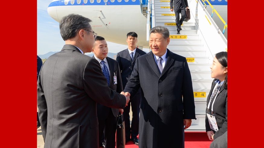 시진핑, 제32차 APEC 비공식 정상회의 참석 및 한국 국빈 방문 위해 한국 도착
