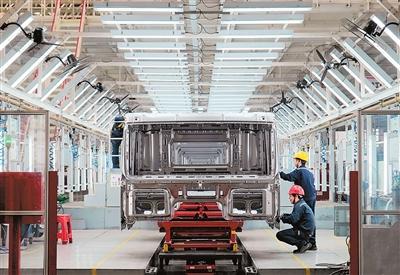 후난(湖南)성 창사(長沙)시에 위치한 싼이(三一) 스마트 커넥티드 트럭 산업단지의 생산 현장 [사진 출처: 신화사]