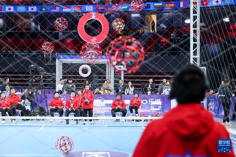 중국 A2팀이 F9A-A 그룹 결승전에서 경기 중인 모습 [11월 18일 촬영/사진 출처: 신화사]