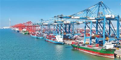 11월 29일 촬영한 광시(廣西)좡족(壯族, 장족)자치구 친저우(欽州)항 부두 [사진 출처: 신화사]