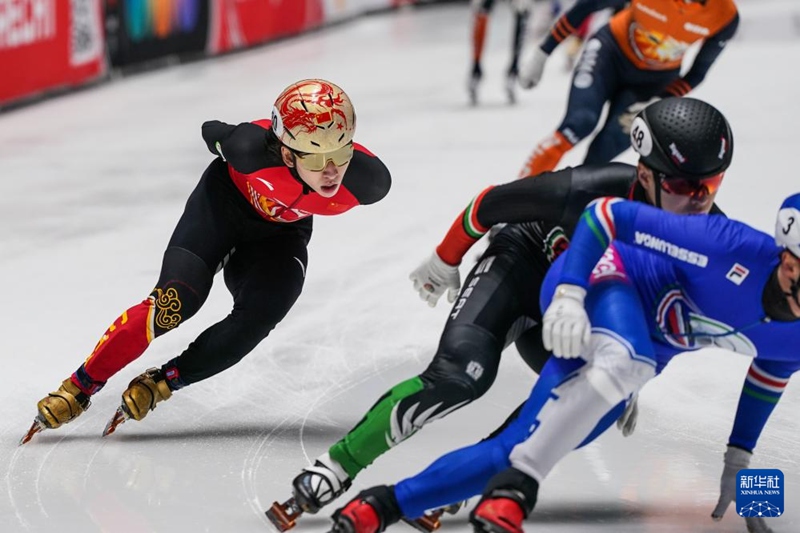 린샤오쥔(좌) 중국 선수가 경기 중인 모습 [11월 30일 촬영/사진 출처: 신화사]