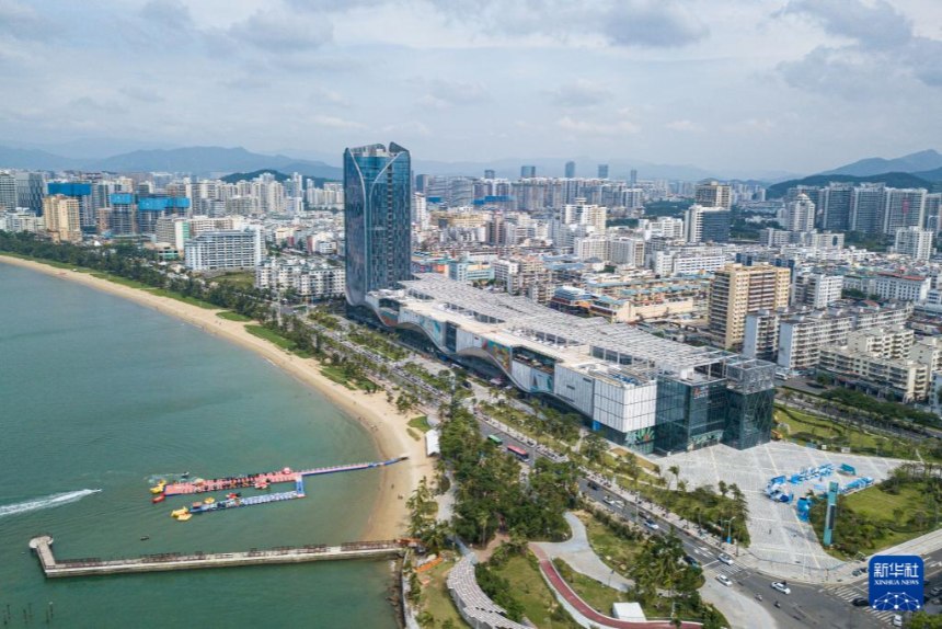 하이난 자유무역항 중점단지, 싼야(三亞) 중심업무지구(CBD) [11월 1일 드론 촬영/사진 출처: 신화사]