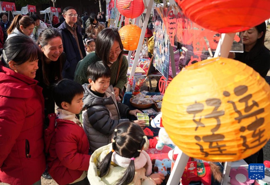 中 각지 방방곡곡 라바제 행사로 활기 북적