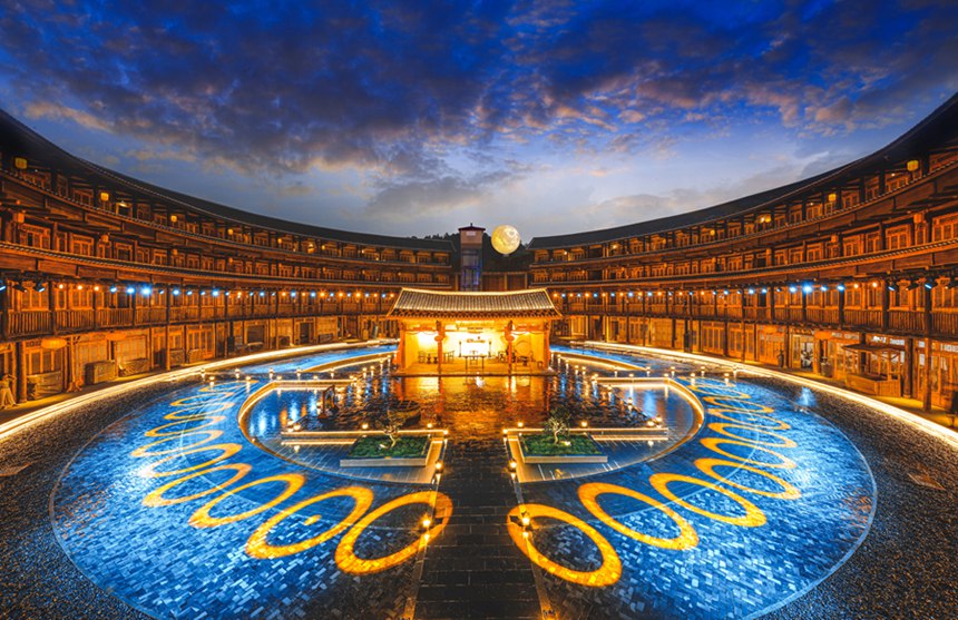 환싱러우 등불이 화려하다. [사진 촬영: 리이솽(李藝爽)]