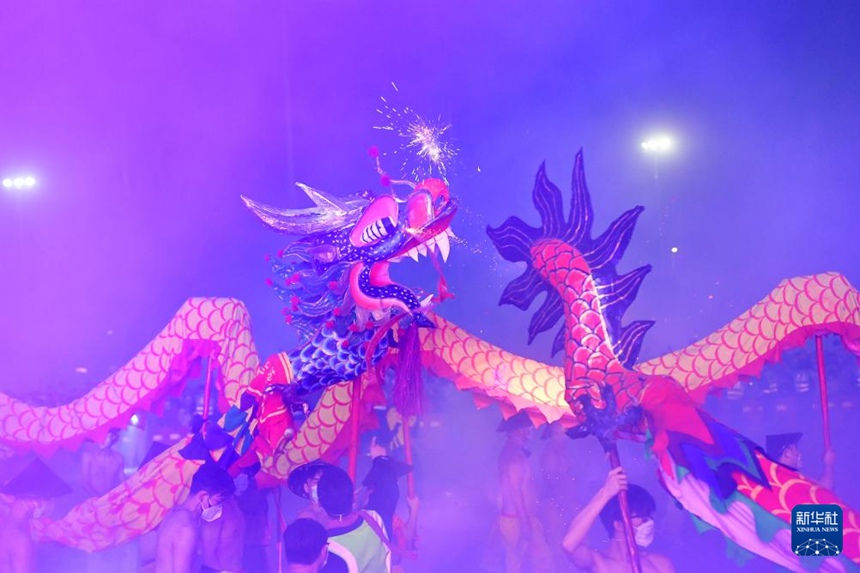 광시 빈양, 파오룽으로 각지 관광객 운집…‘한마당 축제’로 물들다