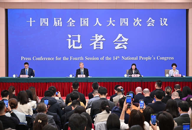 [중국 양회] 왕이, “중미는 상호 존중-평화 공존 지키며 협력과 상생 미래 모색해야