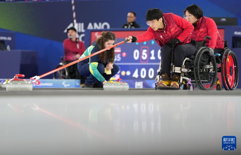 중국팀 양진차오(앞)/왕멍 선수가 경기 중인 모습 [3월 11일 촬영/사진 출처: 신화사]