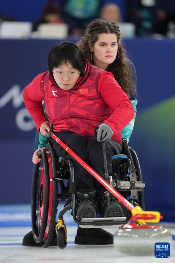 중국팀 왕멍 선수가 경기 중인 모습 [3월 11일 촬영/사진 출처: 신화사]