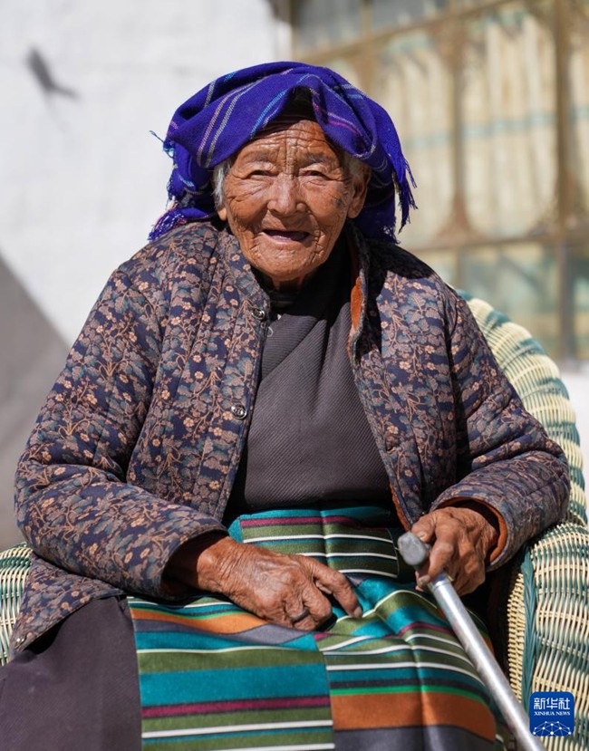 95세 언니 궁줴취전 [3월 6일 촬영/사진 출처: 신화사]