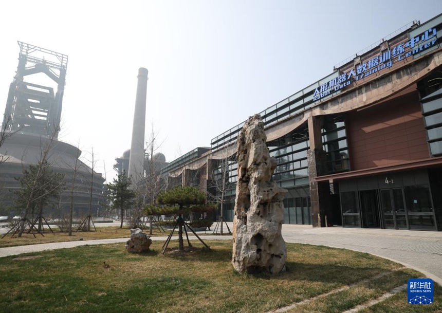 휴머노이드 로봇 데이터 훈련센터 외관 [3월 25일 촬영/사진 출처: 신화사]