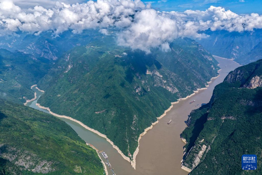 충칭(重慶)시 우산(巫山)현 일대에서 촬영한 비 갠 창장강 우샤의 풍경 [5월 30일 드론 촬영/사진 출처: 신화사]