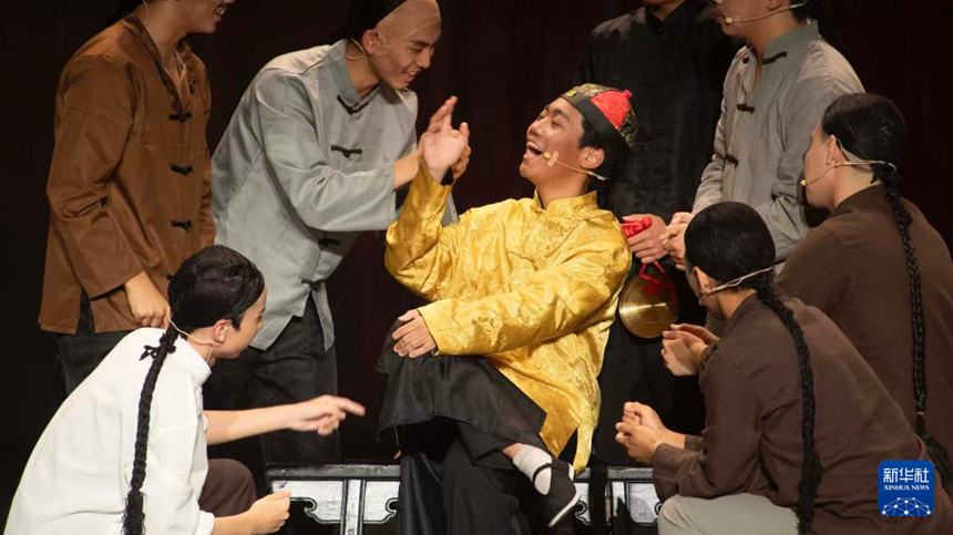 학생들이 연극 ‘외침’을 공연하고 있다. [5월 30일 촬영/사진 촬영: 자오샤오밍(趙曉明)]