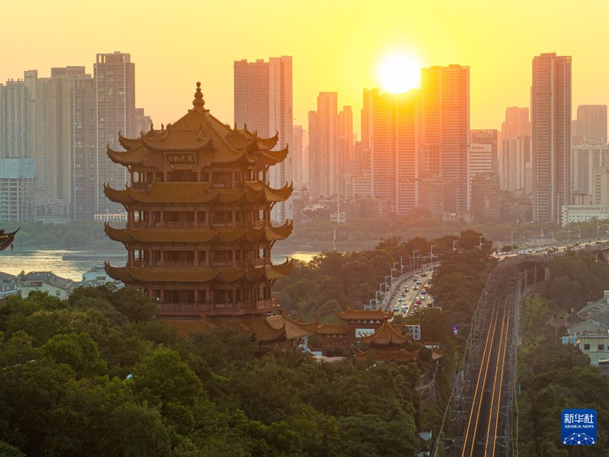 황학루의 해질녘 풍경 [9월 6일 촬영/사진 출처: 신화사]