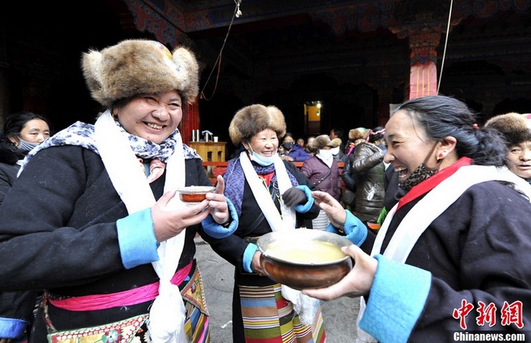 티베트족 전통절기 ‘선녀절’…한해 풍성한 수확 감사
