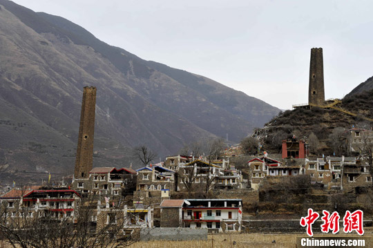쓰촨 명물, 2.3미터 기울어진 중국의 ‘피사탑’