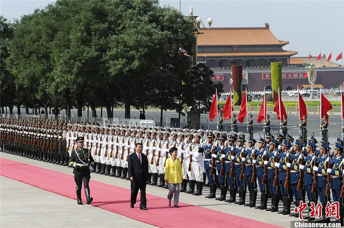 시진핑 주석, 공식행사로 박근혜 대통령의 중국 방문 환영 (4)