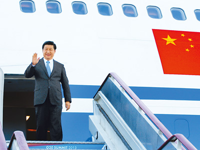9월 4일, 시진핑 국가주석은 5일부터 6일까지 이틀간 열리는 제8차 G20정상회의에 참석하기 위해 러시아 상트페테르부르크에 도착하였다.