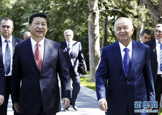 시진핑,우즈베키스탄 대통령과 회담“전략적관계 확대”