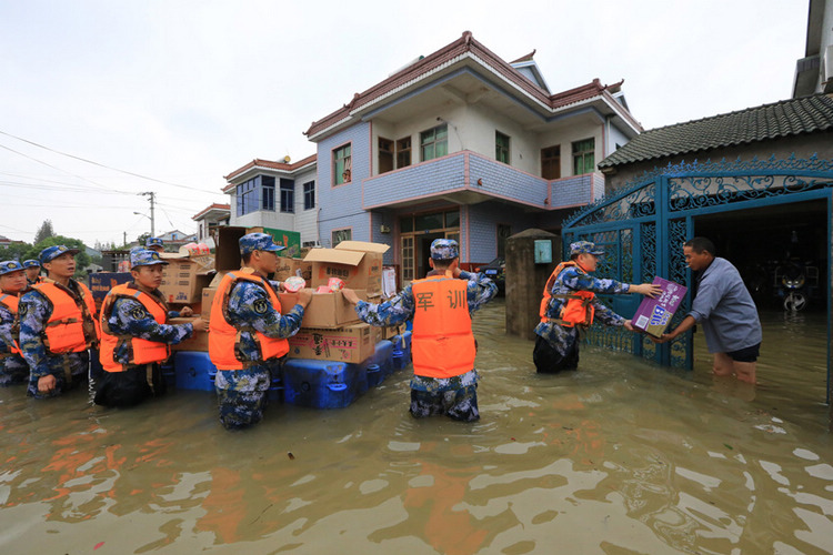 태풍 ‘피토’로 위야오시 침수…긴급구조에 군인 투입