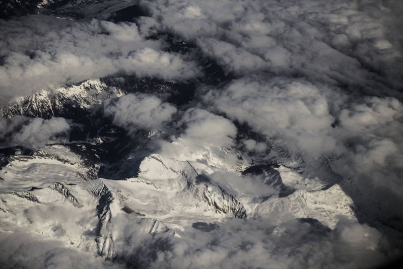 1만m 고공에서 촬영한 알프스산의 장엄한 광경 (2)
