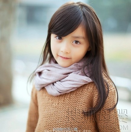 창사의 5세 여아 사진 화제…너무 매력있어! (2)