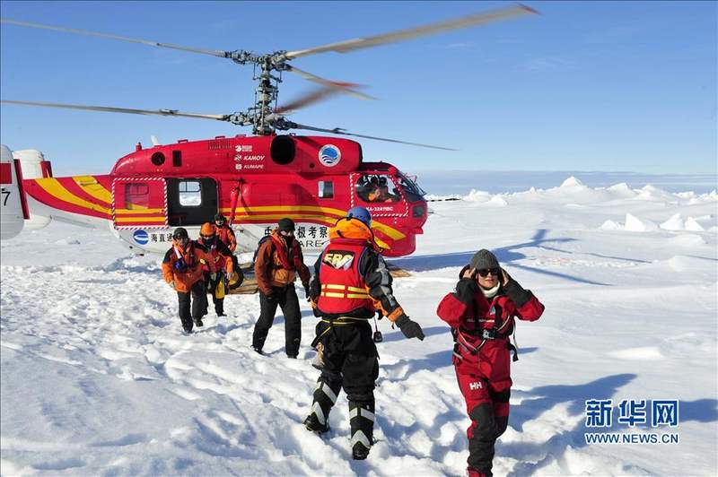 中쉐룽호, 조난당한 러시아 남극탐사선 52명 전원 구조