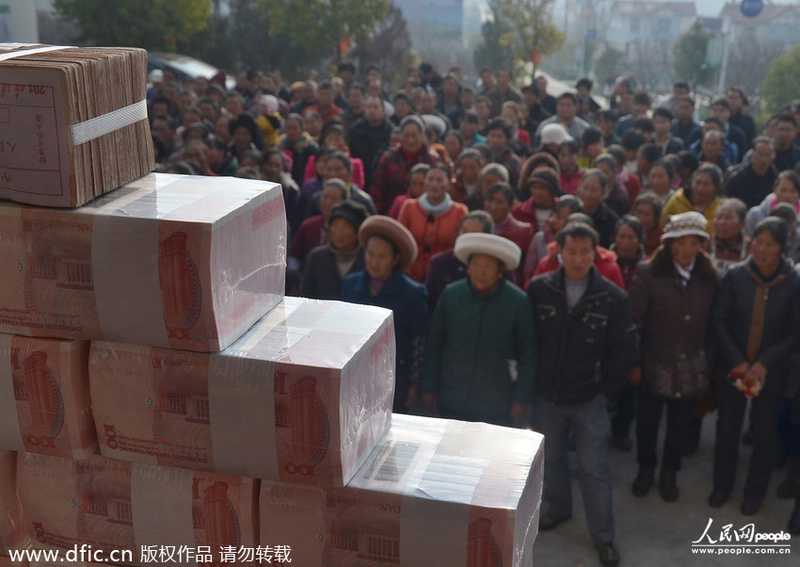 쓰촨의 한 농촌마을 주식배당금이 1311만여元 달해 (4)