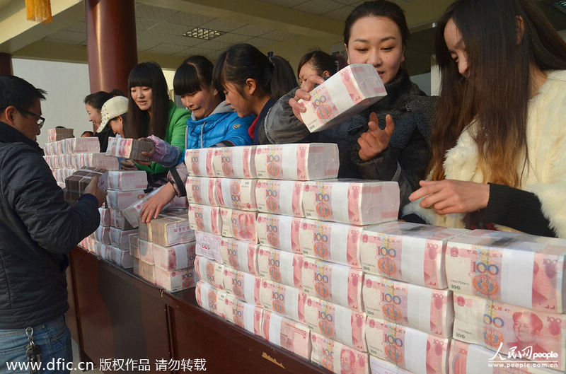 쓰촨의 한 농촌마을 주식배당금이 1311만여元 달해 (2)