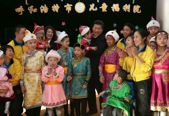 시진핑, 장애아동 방문 “감사의 마음 꼭 가져야” (3)