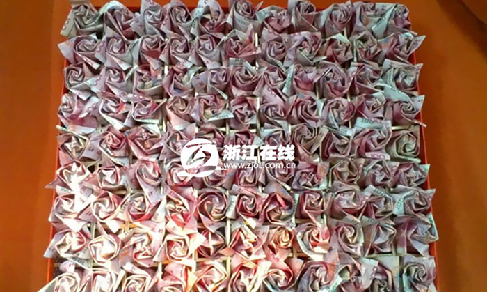 항저우男, 현금 20만 위안으로 종이장미 접어 청혼 (3)