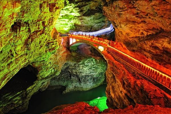 장자제(張家界) 관광의 하이라이트 : 동굴 (4)