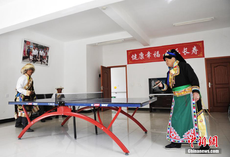 쓰촨 장족 노인들의 행복한 노년 생활을 담다 (3)