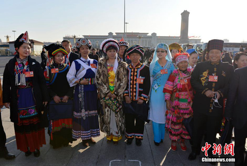 [2014양회] 소수민족 대표위원들의 특별한 모자패션 (9)