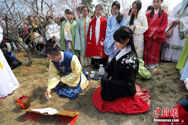 난징 매화산서 ‘화신절’ 행사로 전통문화 드높여 (3)