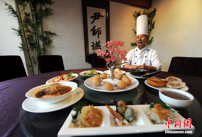 홍콩 요리사, 청나라 궁중연회 백 가지 요리 선보여