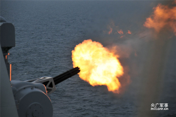 북해함대 호위함 2척, 해상 실탄훈련 실시 (4)