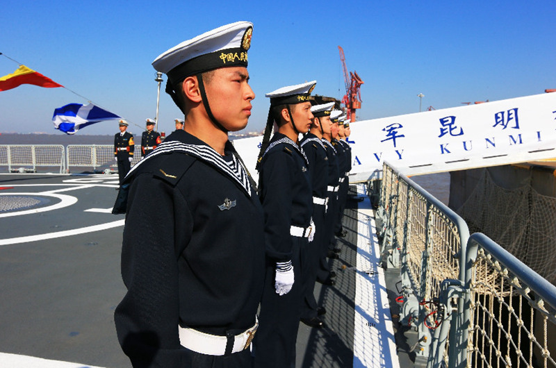 中 신형탄도구축함 쿤밍(昆明)함 해군에 취역 (11)