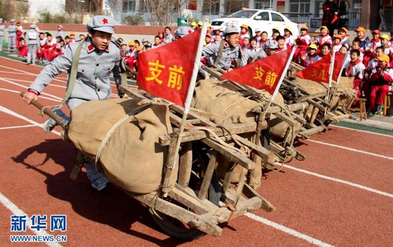 中 산둥 홍군초등학교 ‘홍색운동회’ 열어