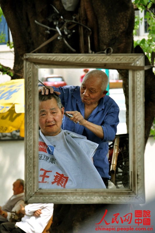 중국인들의 다양한 직업, 길거리 이발소를 찾다 (9)