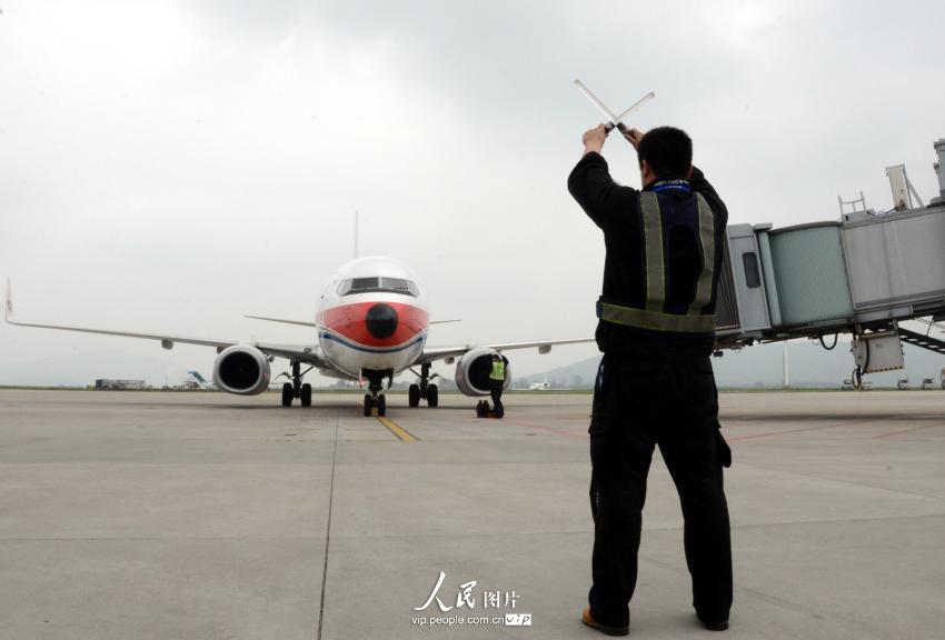 중국인들의 다양한 직업, 항공기 정비사를 찾다