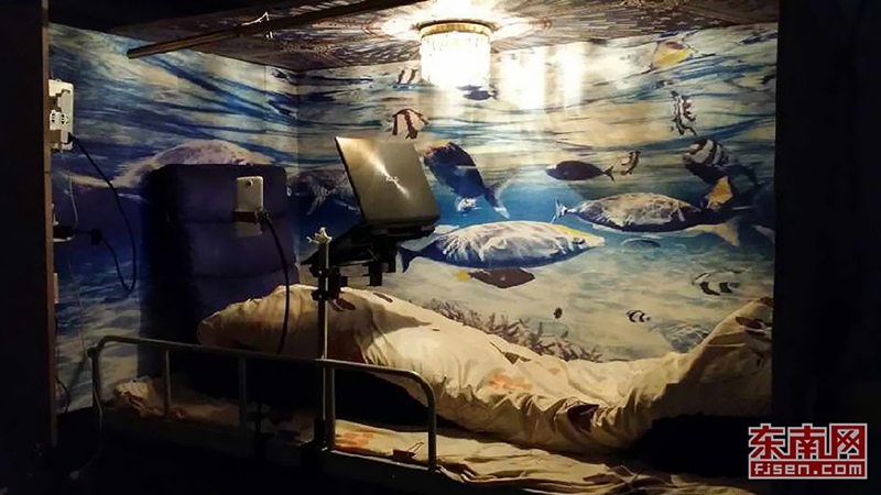 푸젠 대학생, 자신의 침실을 몽환적 ‘해저세계’로 개조